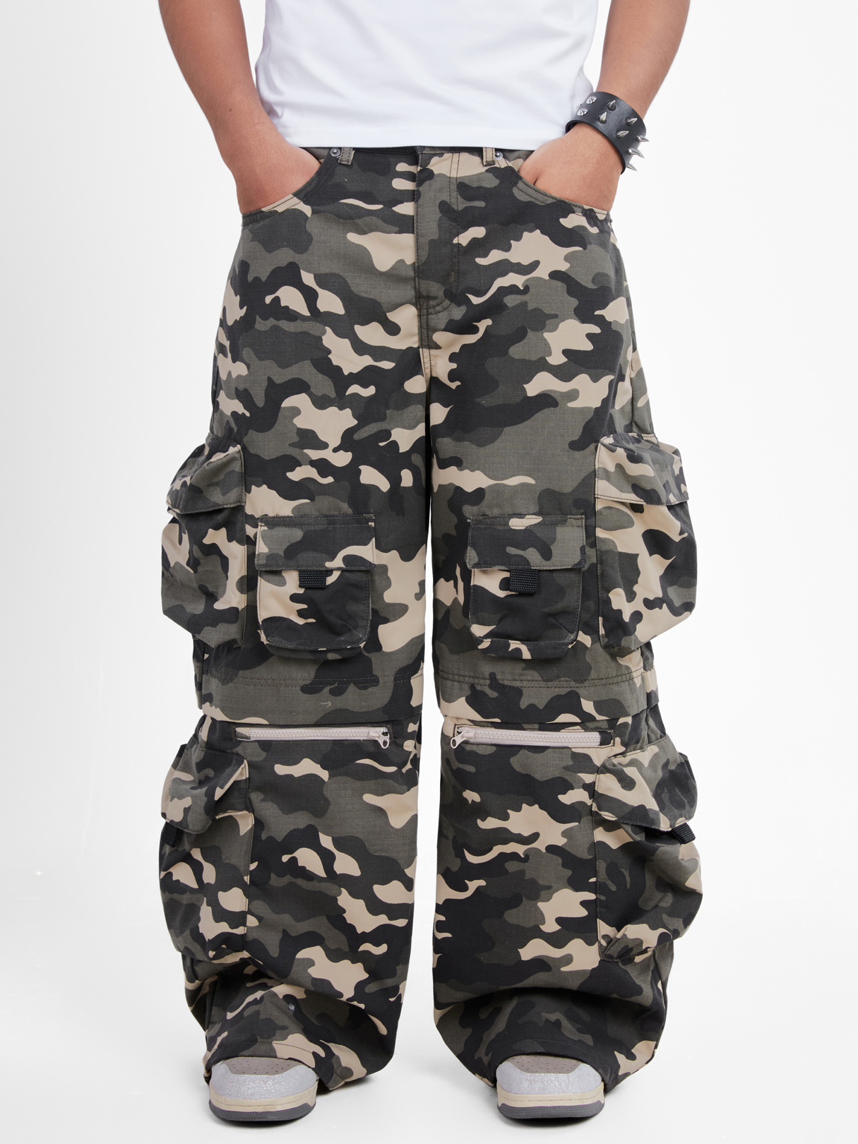 Camo Cargo Pants | ZANDO
